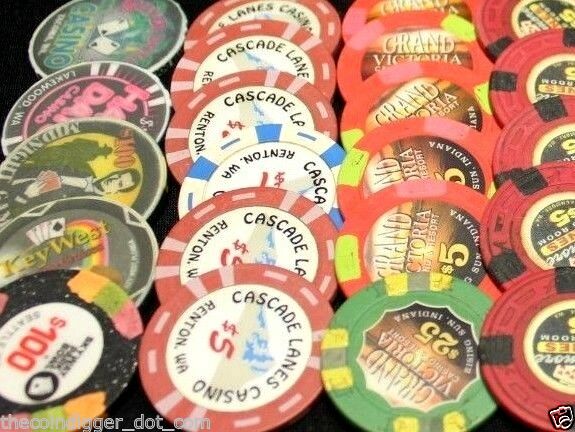 10 ✯ ASSORTED CASINO POKER CHIPS COLLECTION ✯ BLOWOUT SALE ALMOST 200 CASINO'S